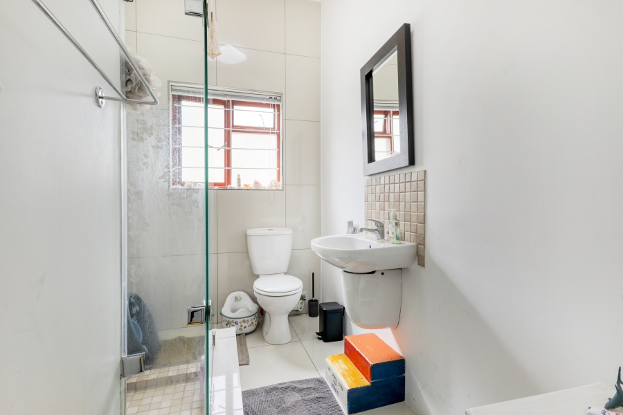 To Let 2 Bedroom Property for Rent in Green Point Western Cape